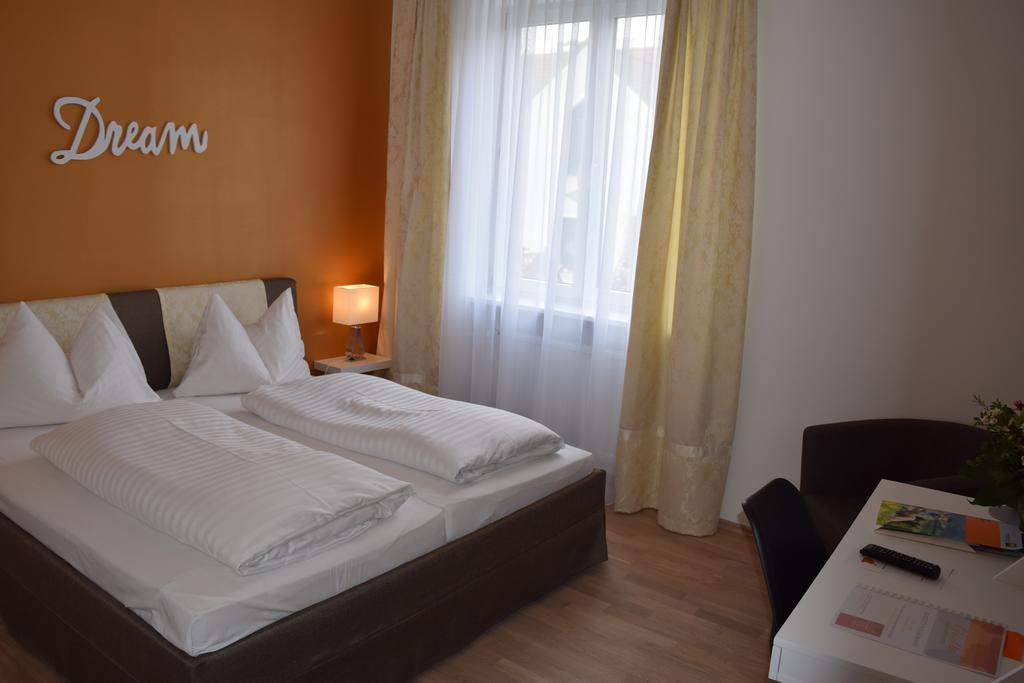 Stadthotel Guertler Amstetten Extérieur photo